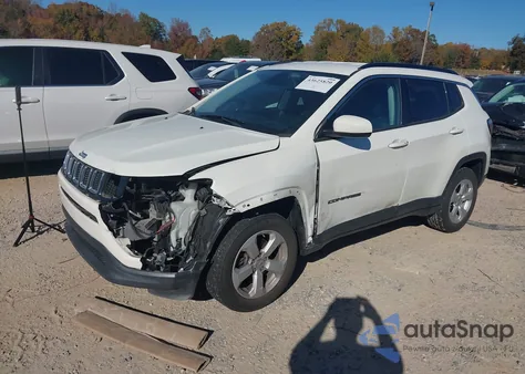 2019 Jeep Compass Latitude 4X4 from USA, damaged, VIN 3C4NJDBB2KT713576
